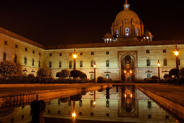 समूहों के दक्षिण पश्चिम फ्रांस बोर्डो को नई दिल्ली से यात्रा